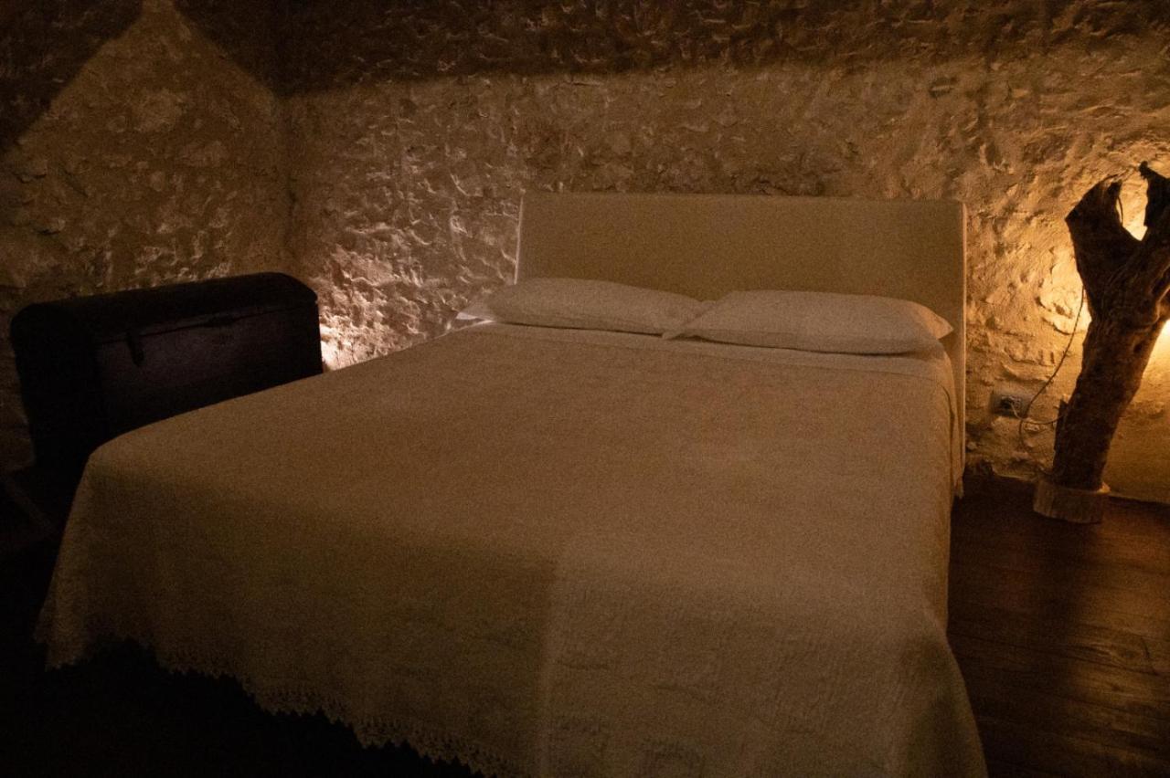 Charme In Perillis Bed & Breakfast Popoli Exterior photo