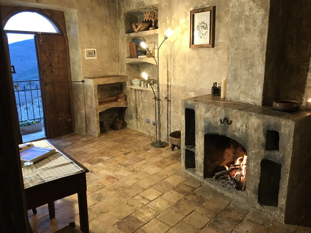 Charme In Perillis Bed & Breakfast Popoli Exterior photo